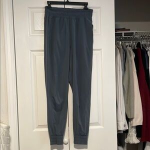 Lululemon green joggers